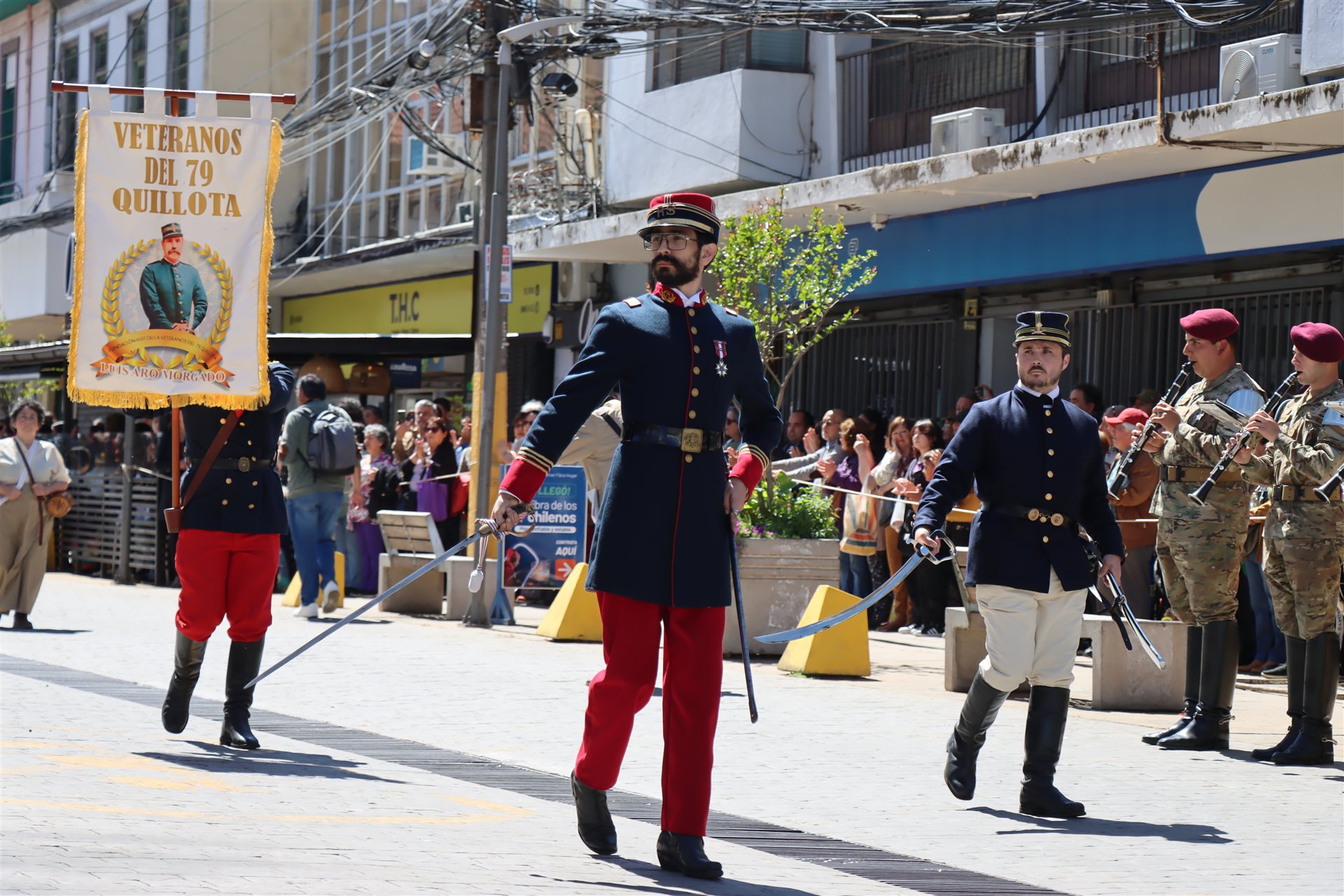 Desfile con granaderos en Quillota