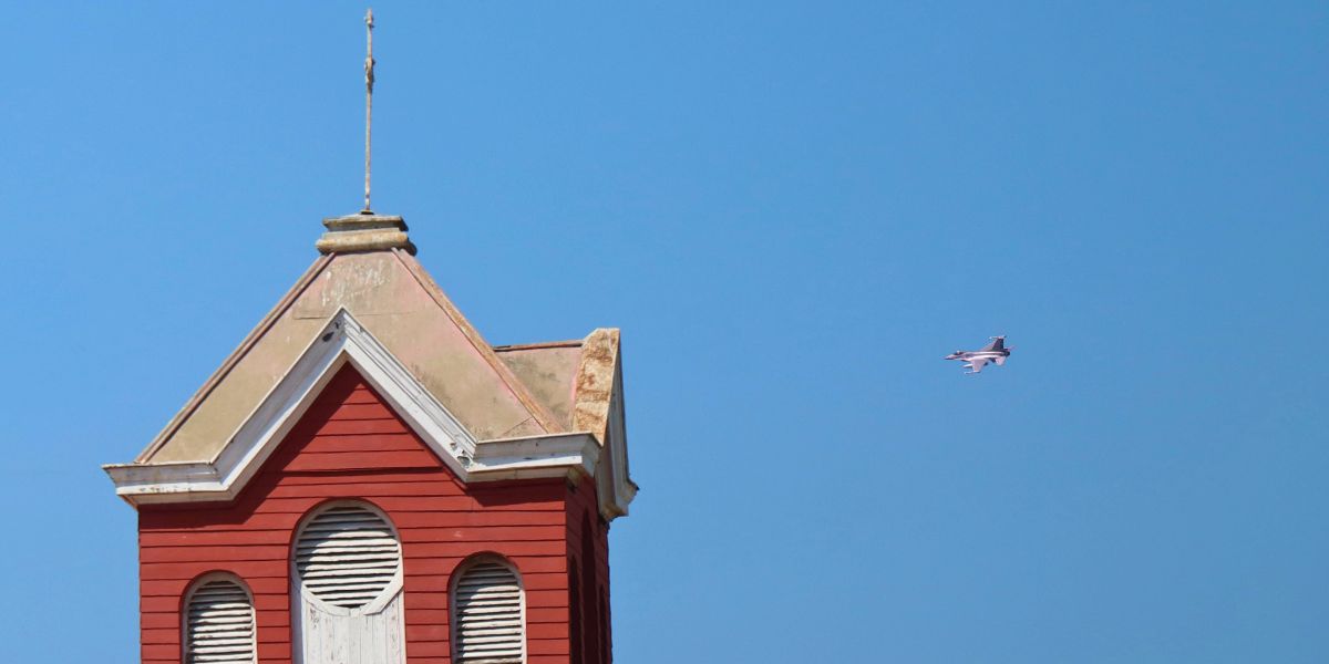 Los F-16 surcaron el cielo y sorprendieron a vecinos de Quillota