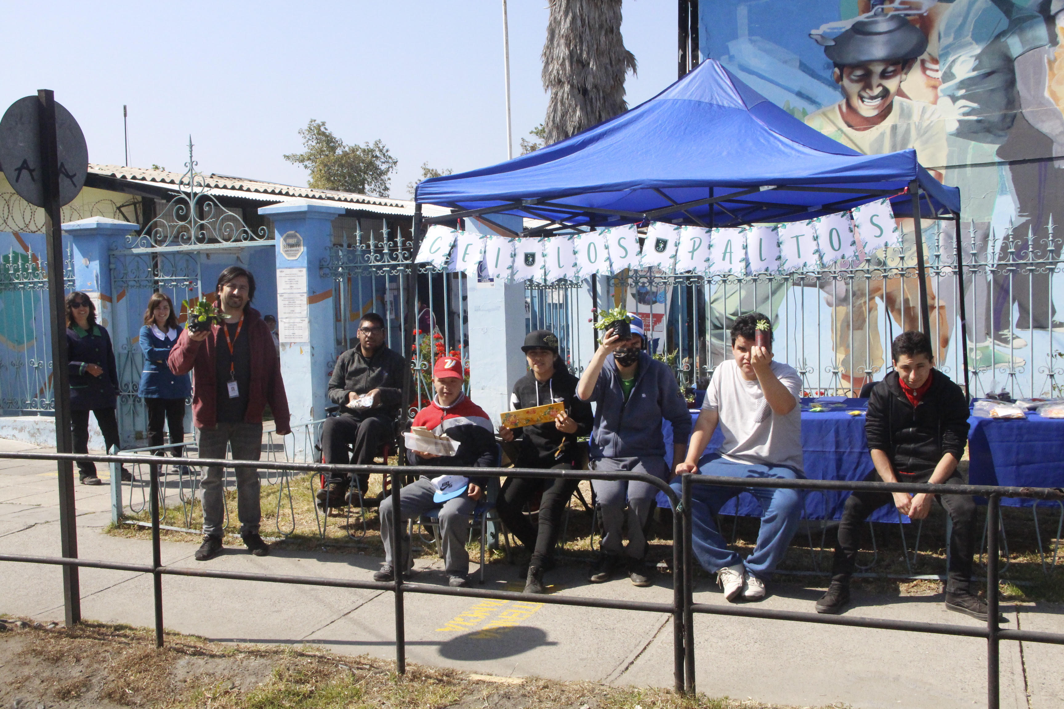 Proyecto de integración busca que estudiantes del Centro Integral Los Paltos puedan emprender con sus propios productos