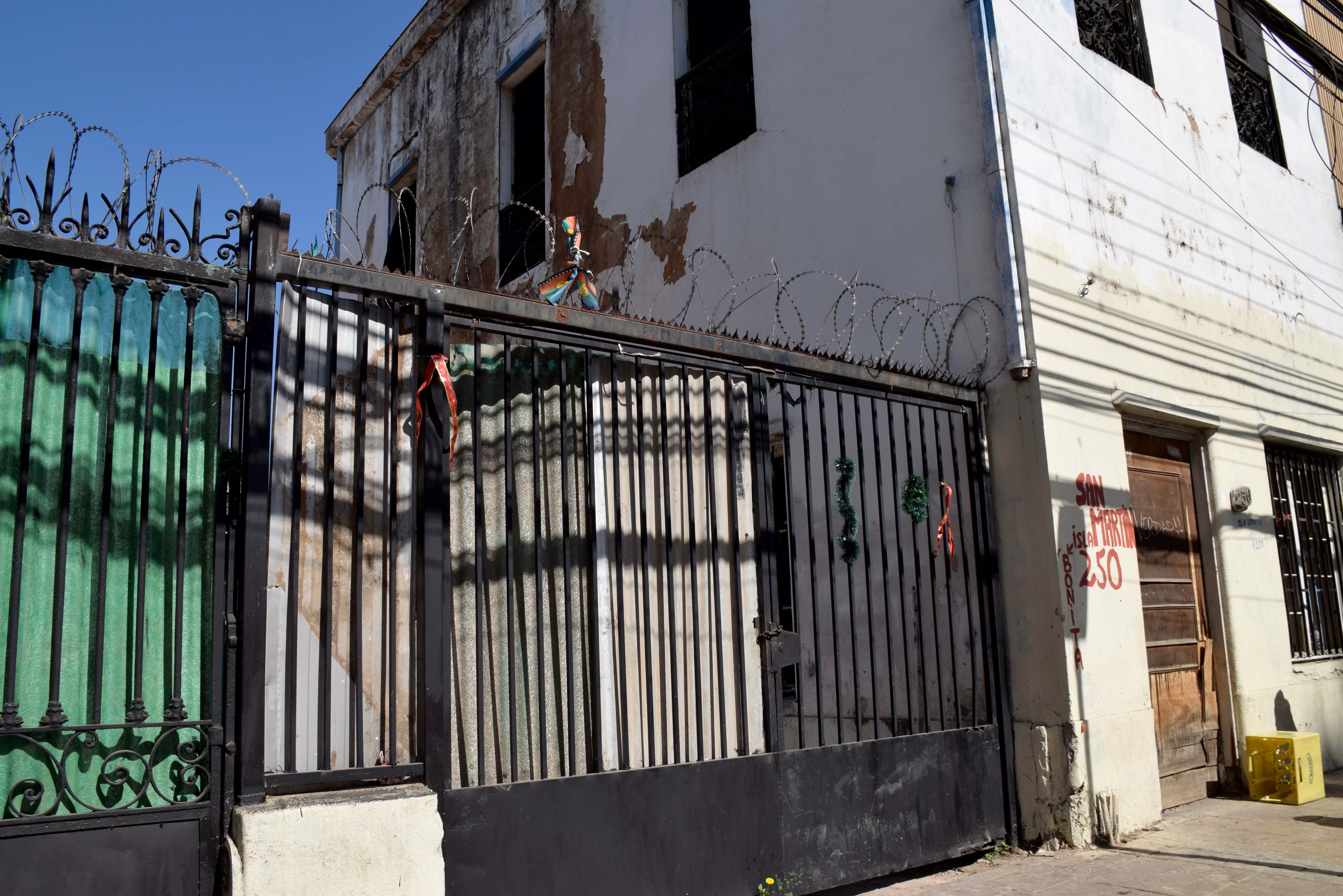 Municipio iniciará acciones legales contra propietarios de casa okupa en el centro de la comuna