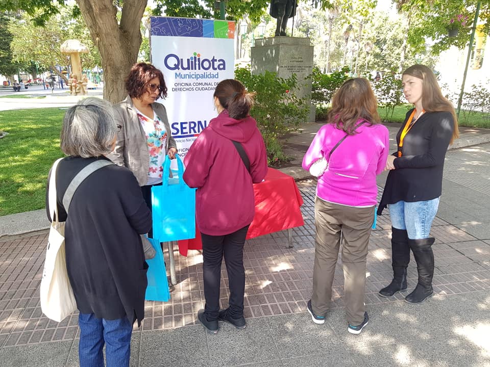 Municipalidad de Quillota lanzó campaña para conocer nuestros derechos y deberes al comprar regalos navideños