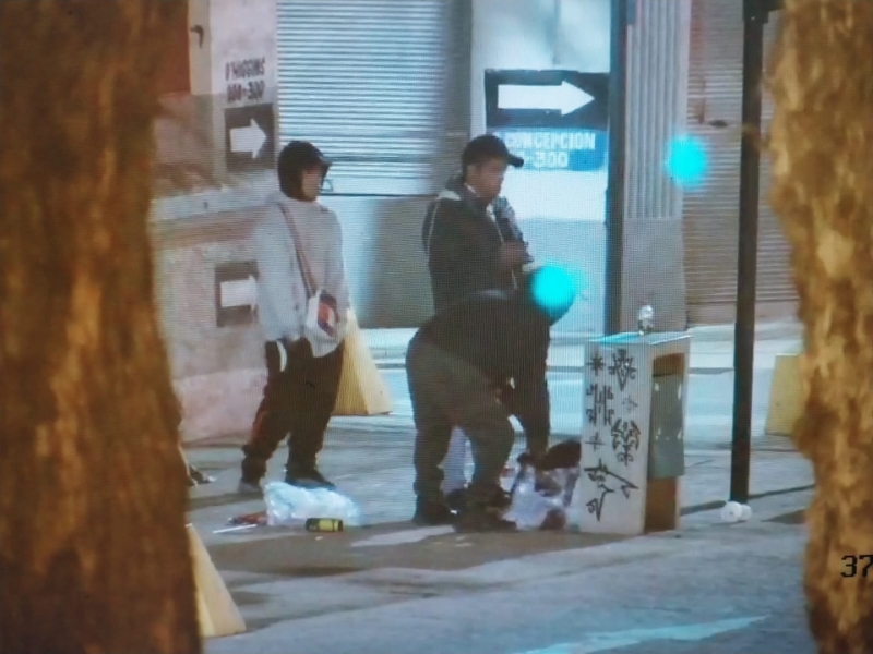 Cámaras activan operativo en Plaza de Armas que terminó con cuatro detenidos por parte de Carabineros