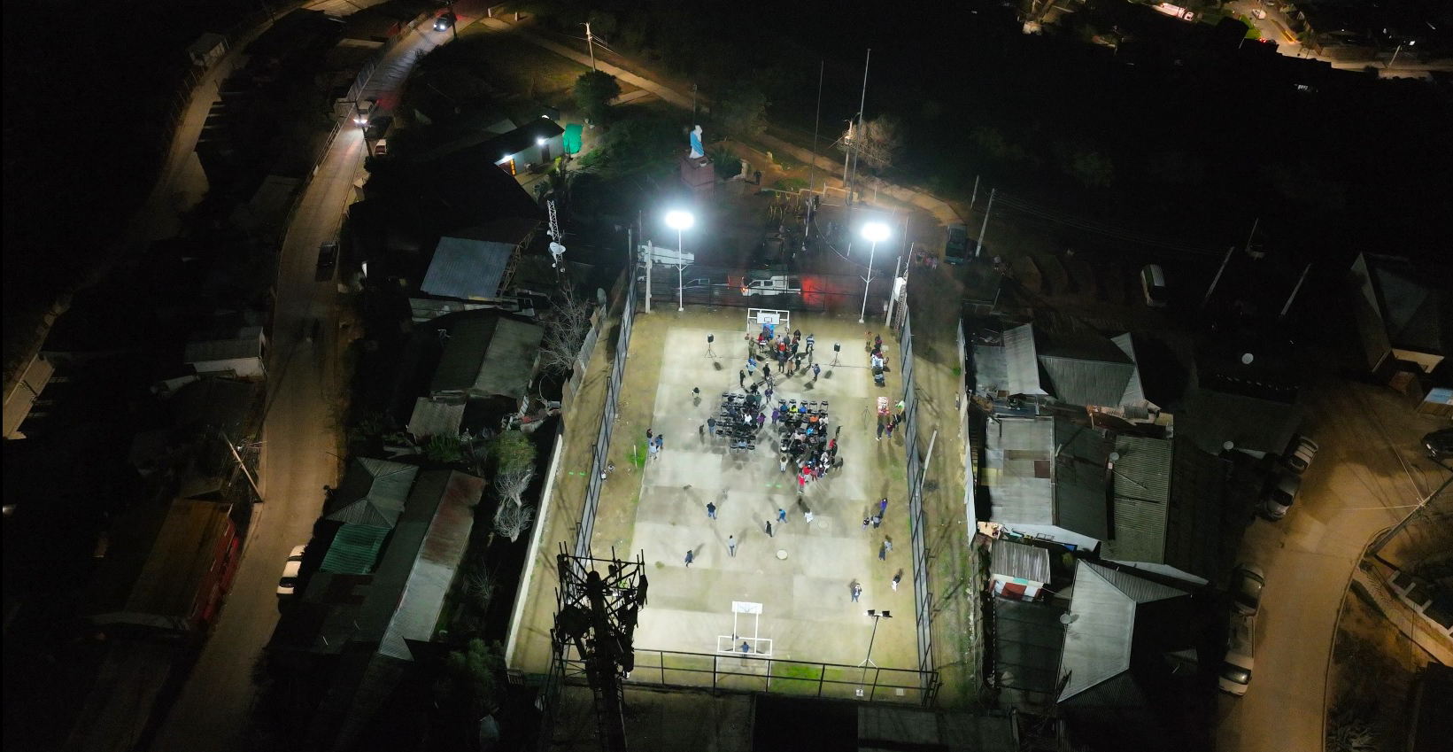 Con nuevas luminarias y cierre perimetral se inauguró la Multicancha del Cerro Mayaca