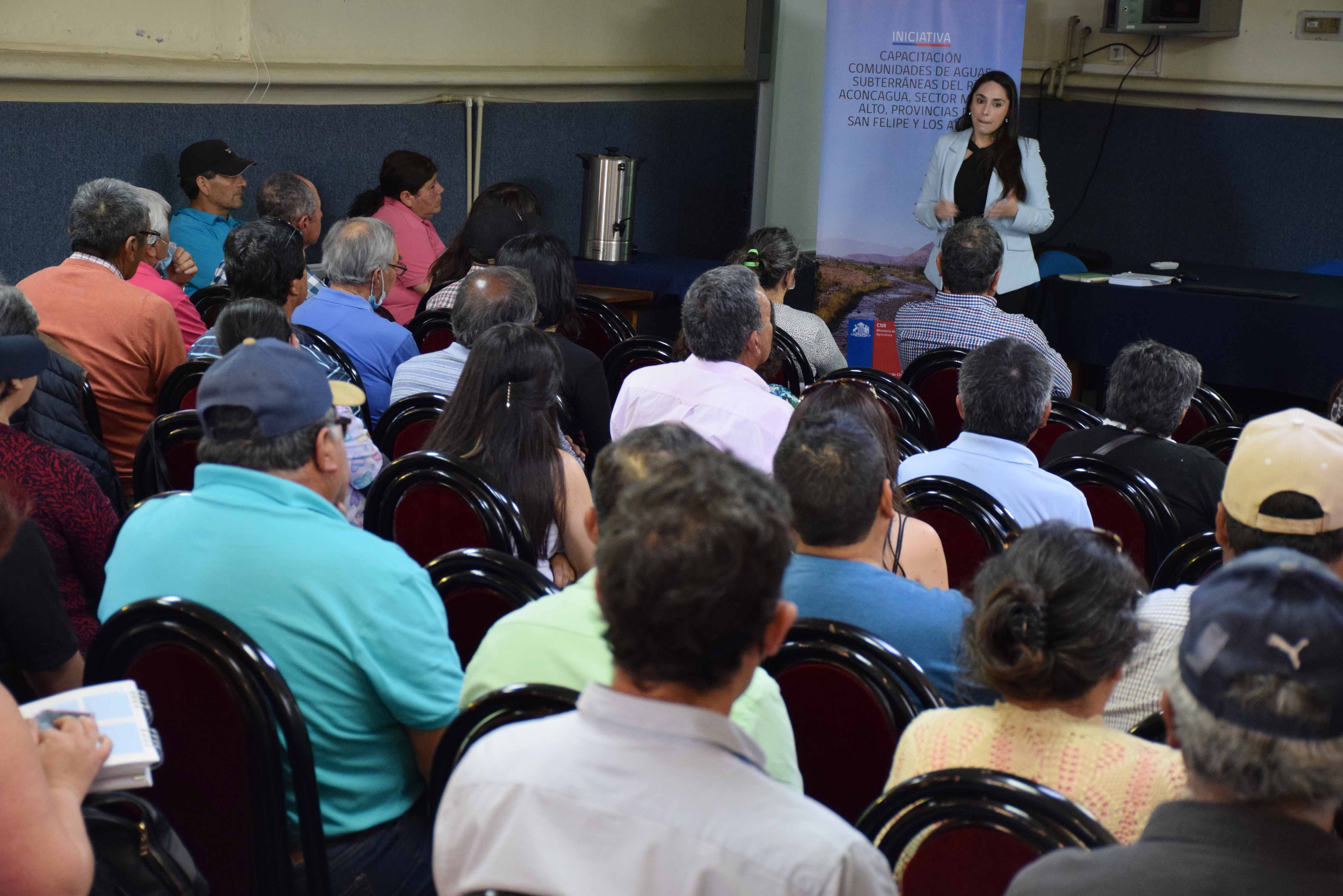 Usuarios de Prodesal Quillota recibieron charla de actualización del Código de Aguas