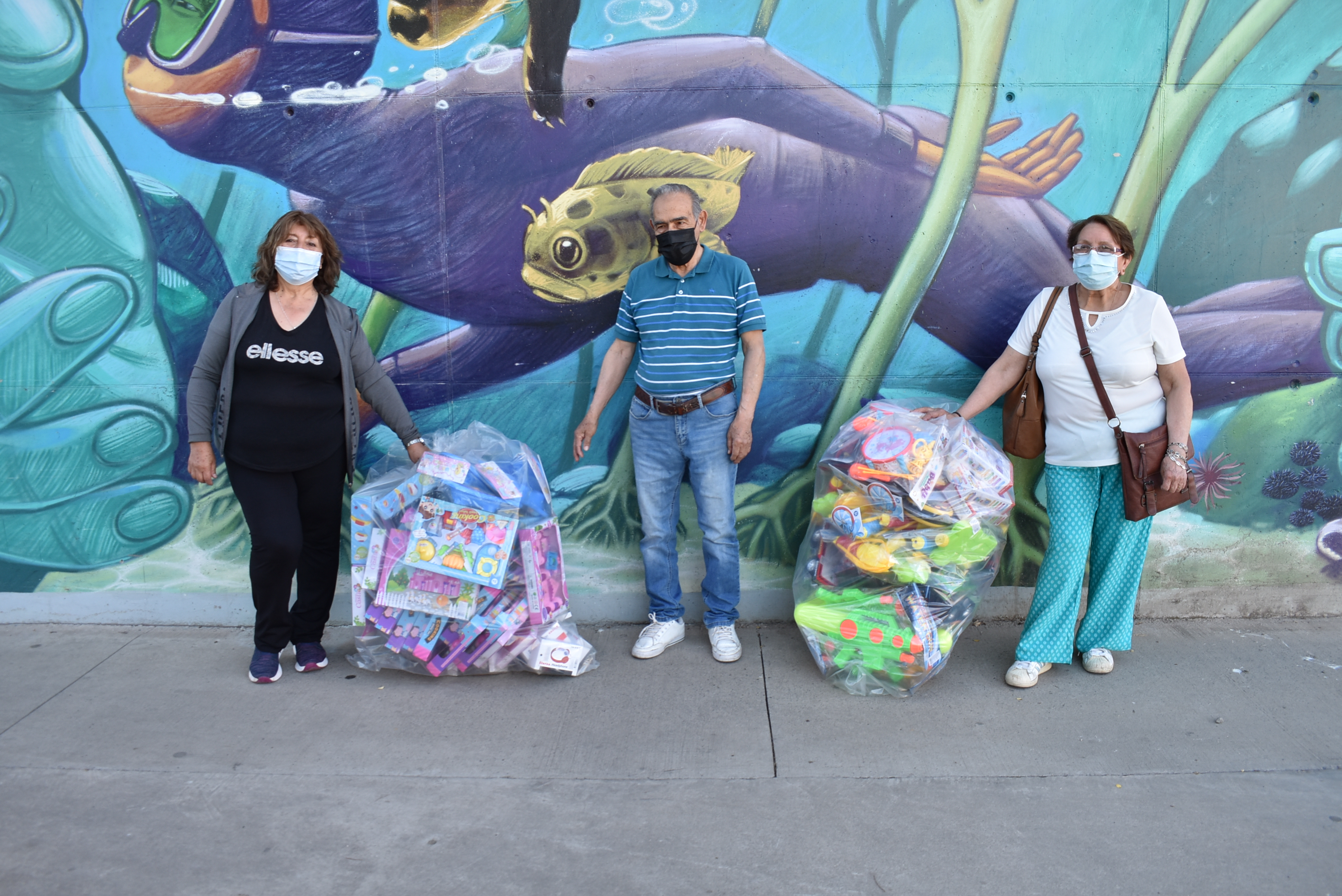Trabajo colaborativo entre el Municipio y juntas de vecinos permitirá a 9 mil niños y niñas recibir un regalo de Navidad