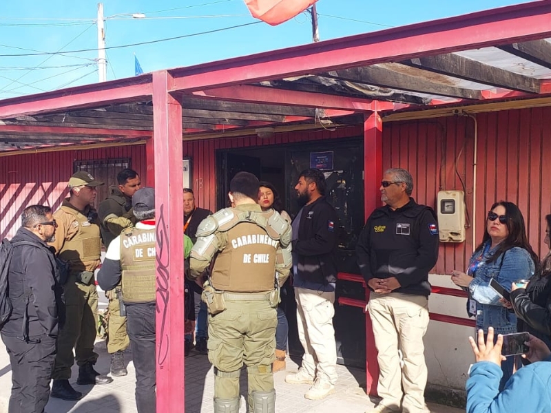 Desalojo y recuperación de espacio público en terrenos de El Peumo