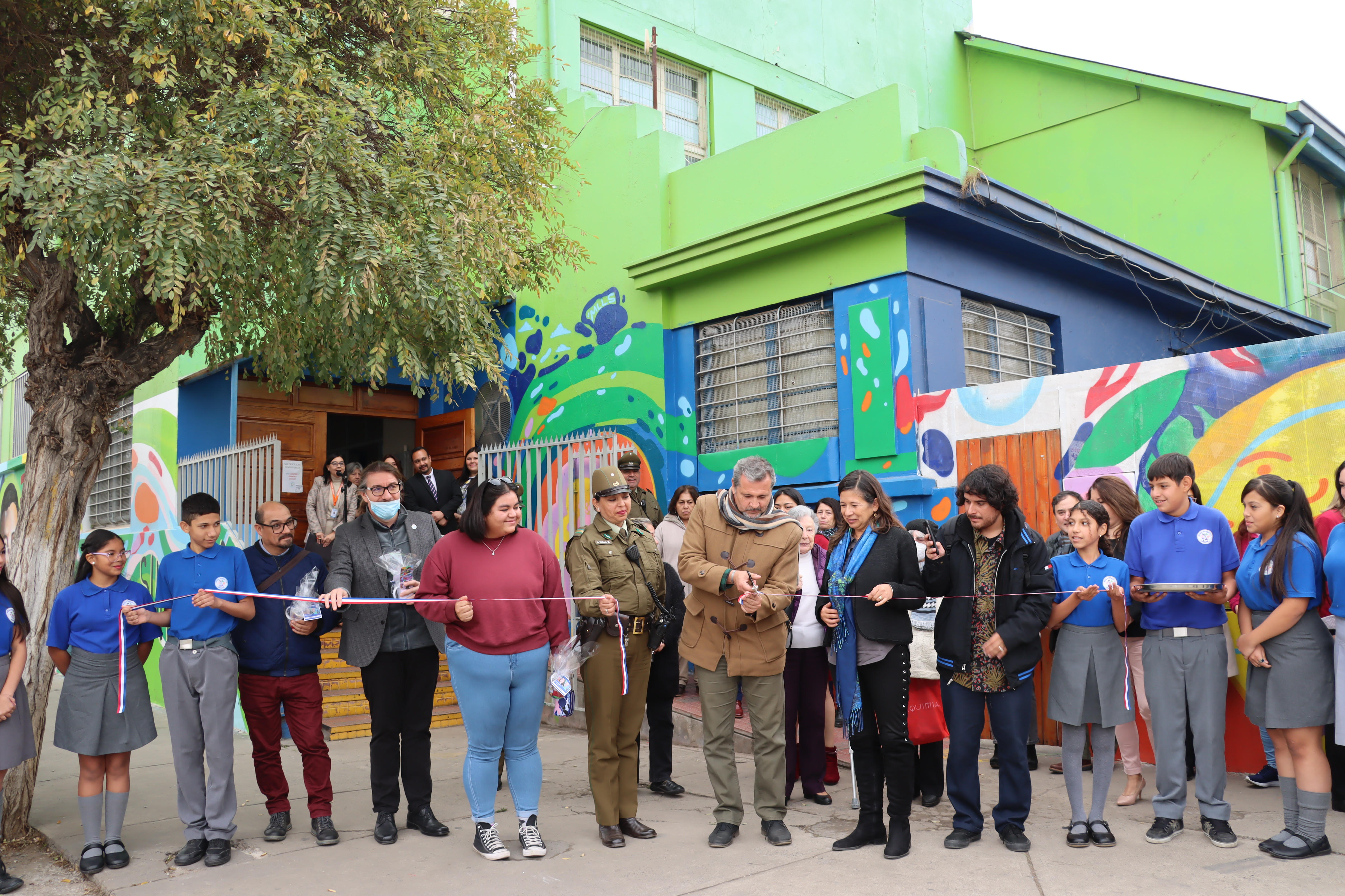 Escuela Superior Número 1 inauguró remozada fachada en el marco del plan “Nuestra Escuela un Lienzo”