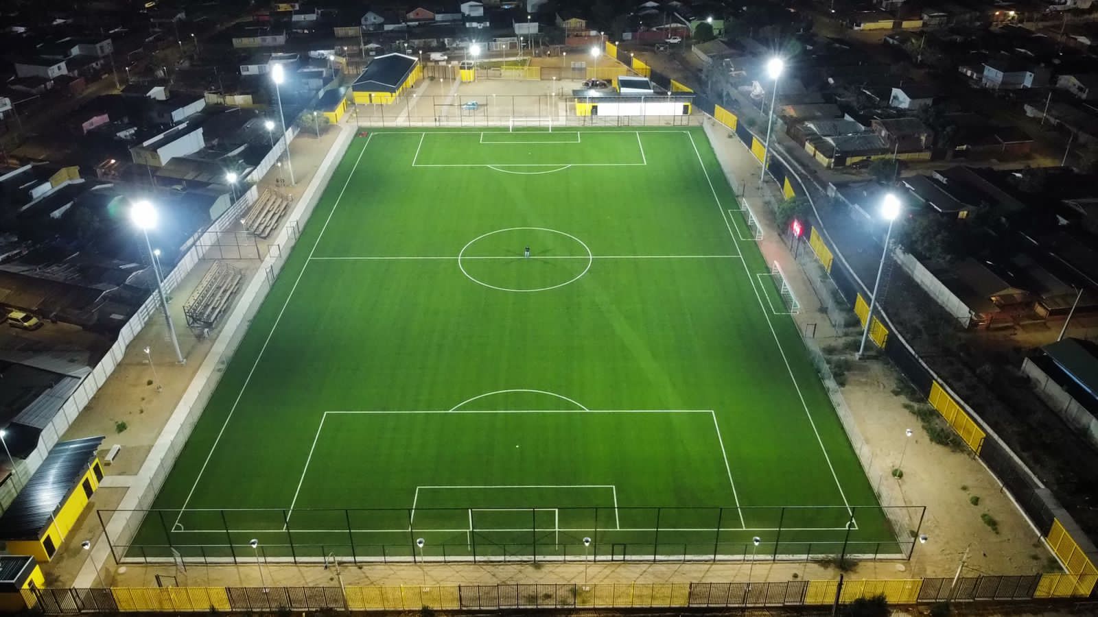 Estadio Municipal El Bajío ya está pronto a ser inaugurado para ser utilizado por la comunidad.