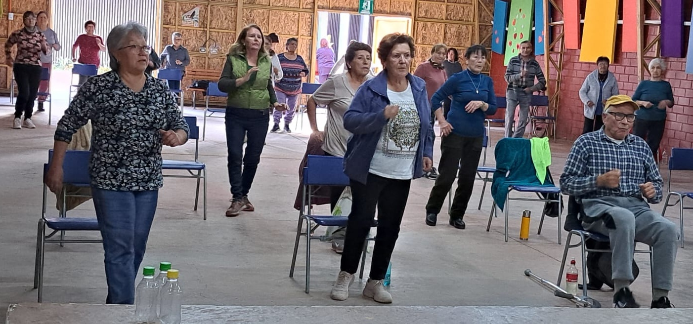 Municipio de Quillota impulsa mejor calidad de vida para adultos mayores con talleres de actividad física.