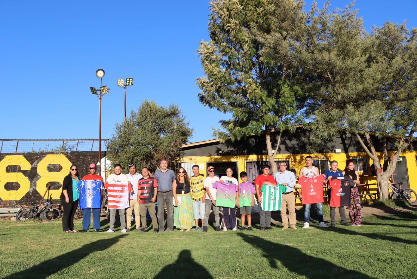 Clubes de Asociación ANFA Valle de Quillota recibieron nueva indumentaria deportiva para temporada 2024.