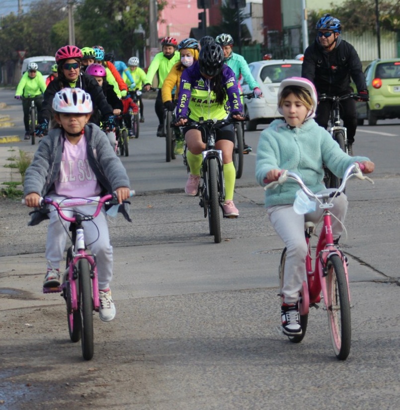 Decenas de familias disfrutaron de cicletada recreativa organizada por Club MTB Quillota.