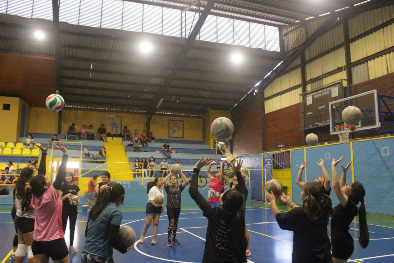 Talleres Deportivos Gratuitos de la Dirección de Deportes continúan motivando el verano de nuestra ciudad.