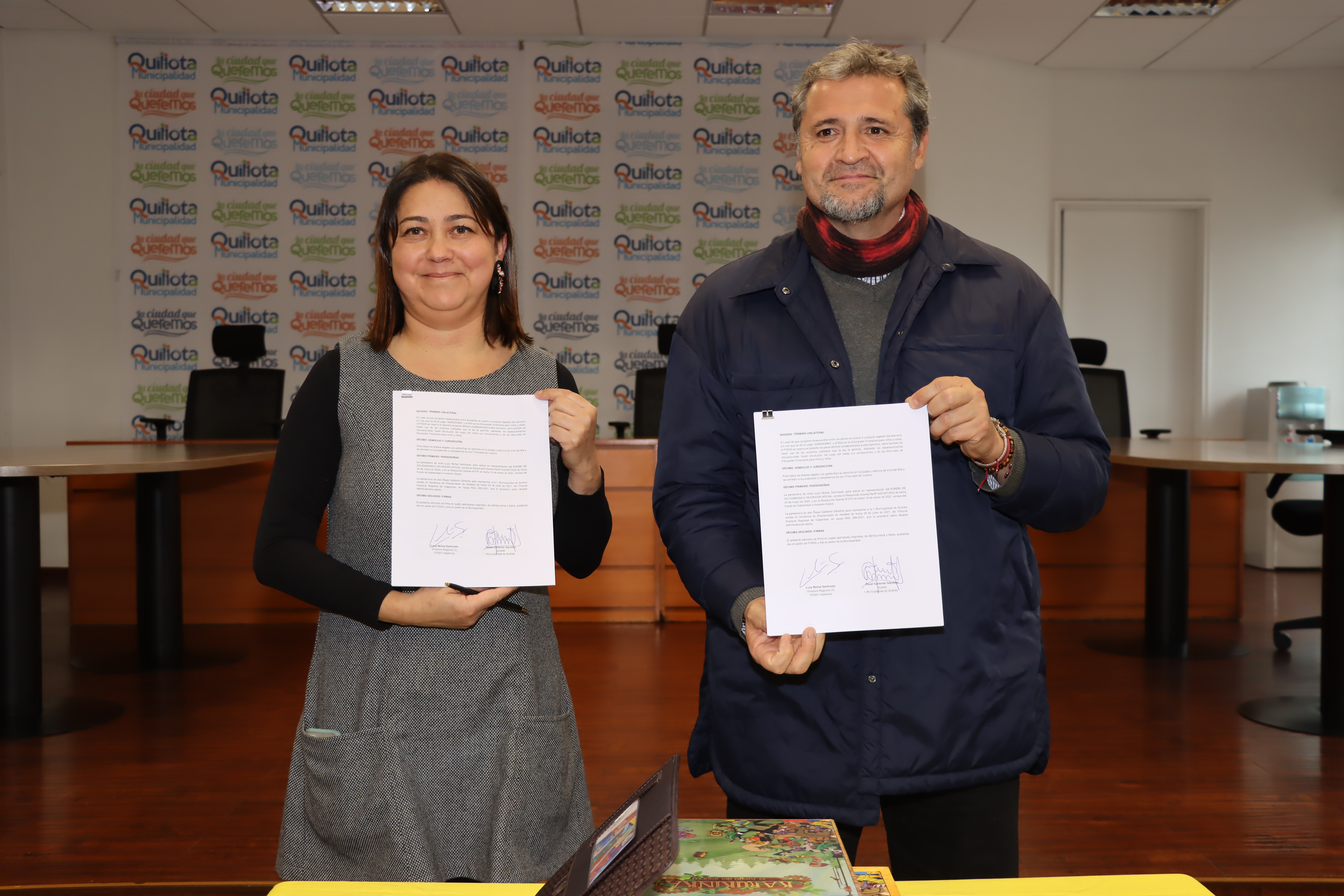Municipalidad de Quillota y FOSIS firman convenio para enseñar educación financiera a colegios de la RedQ