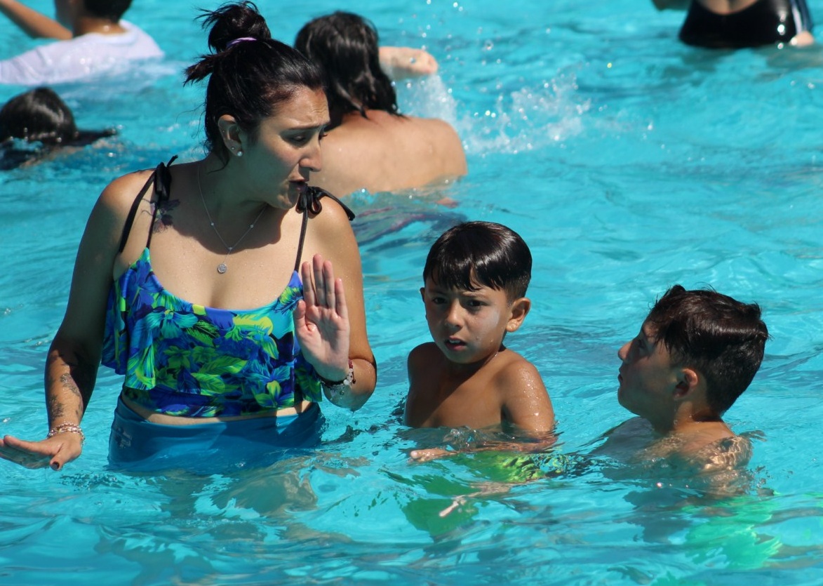 Hoy viernes 20 de diciembre se abrirán las puertas de la Piscina Municipal de Quillota para el público general.