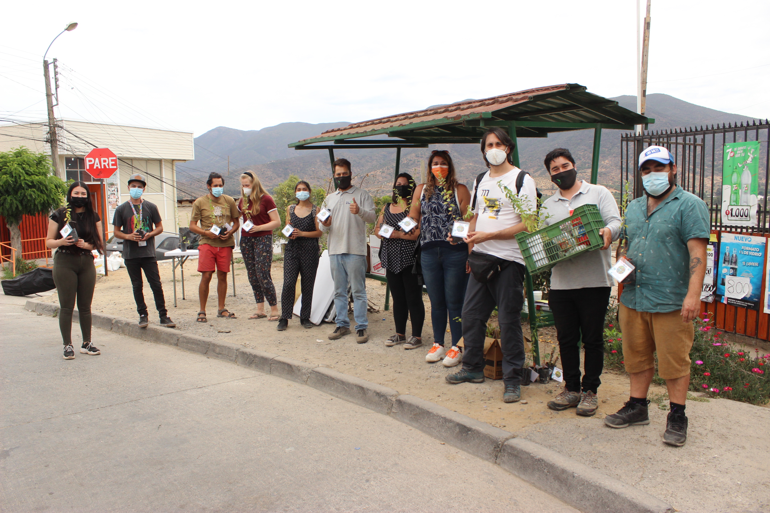 Agentes medioambientales de Quillota se reunieron en actividad comunitaria en el cerro Mayaca