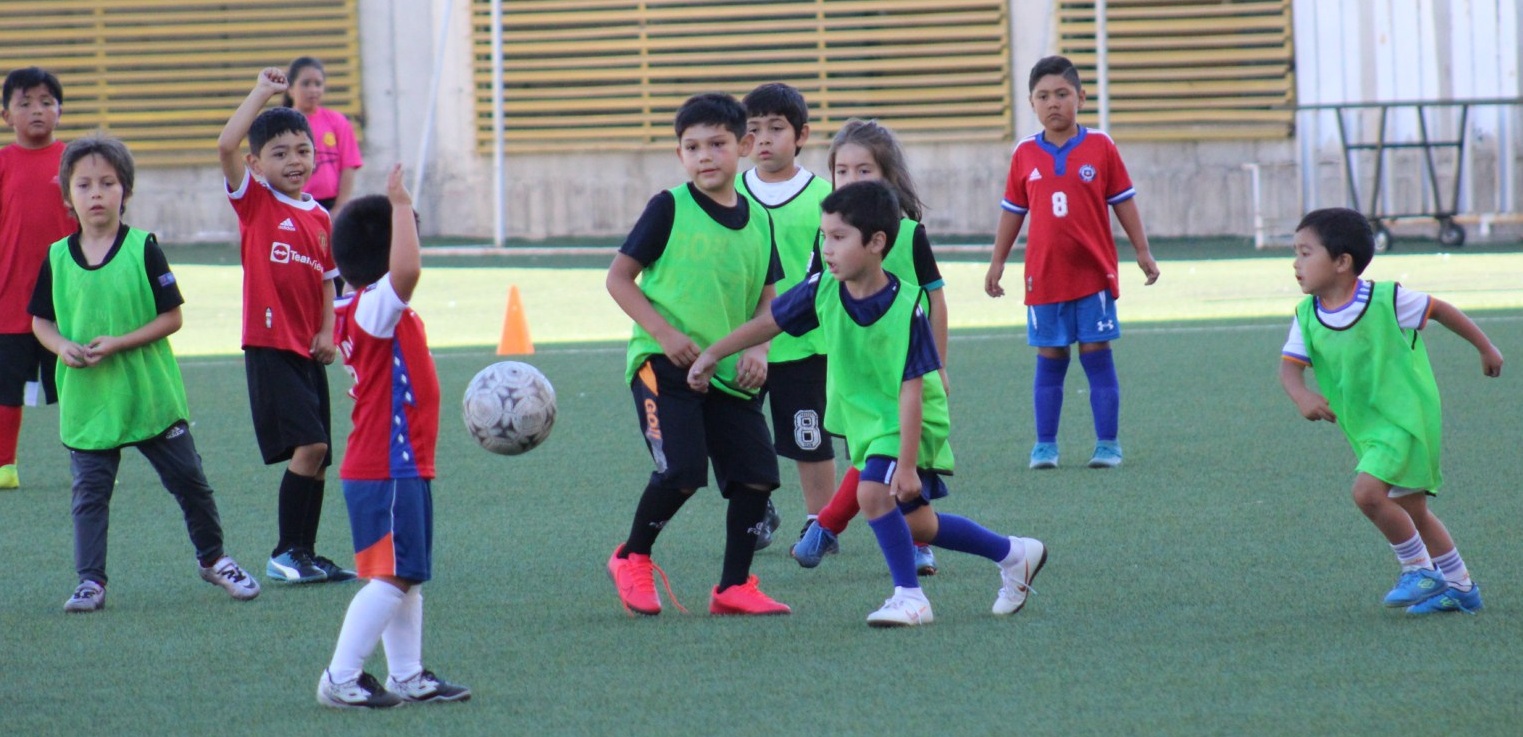 Talleres municipales de fútbol cerrarán el verano con encuentros amistosos ante similar de Quintero.