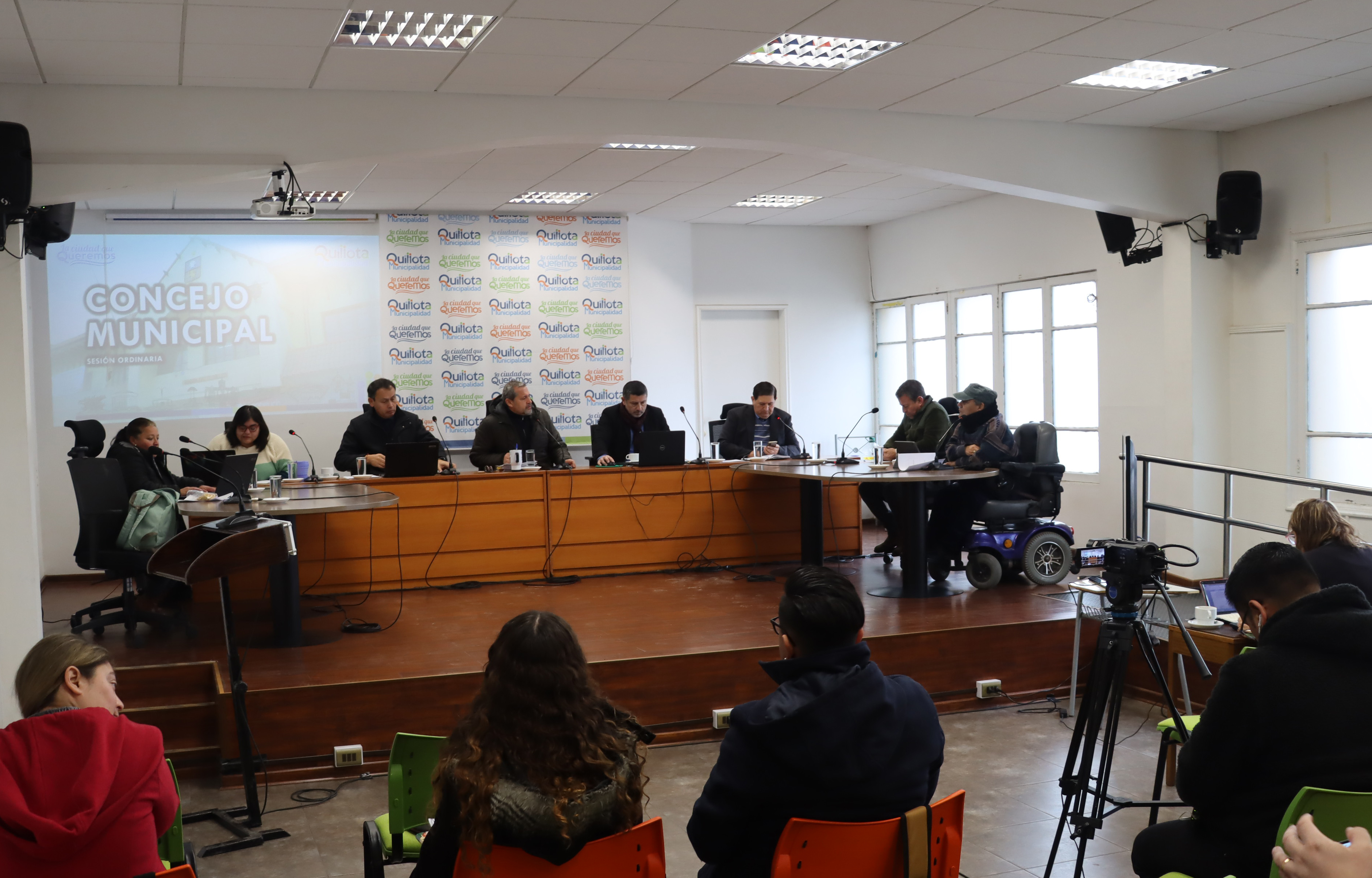Municipalidad de Quillota invierte casi 40 millones de pesos en becas municipales de educación superior