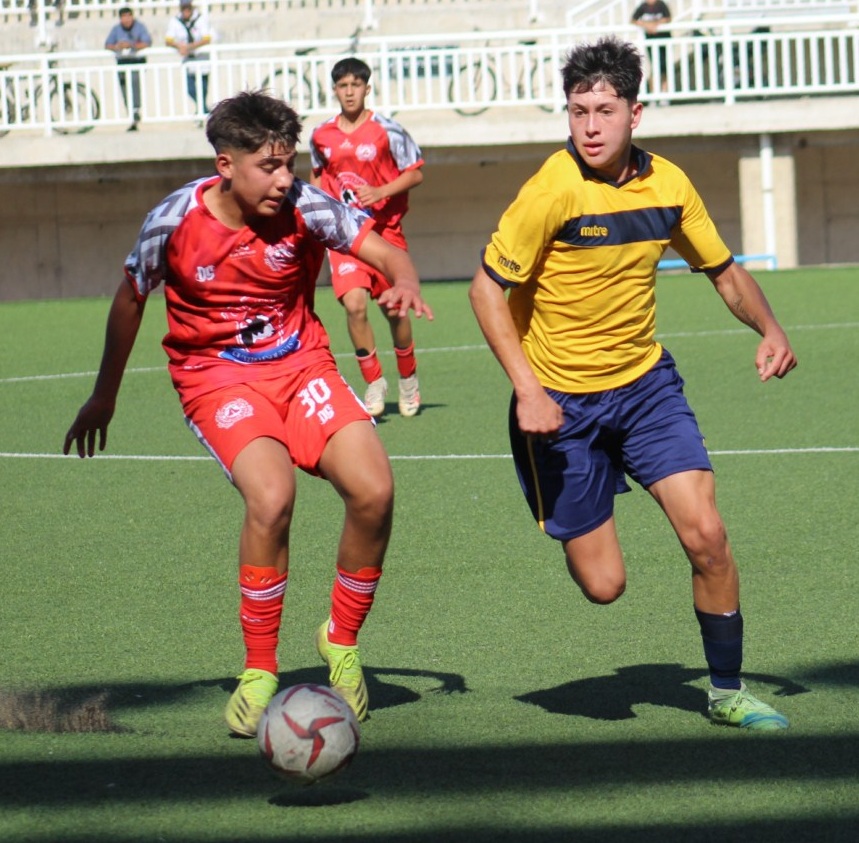 Con grandes jugadores y vibrantes partidos se dio inicio al tradicional Torneo de Fútbol Camino a la Fama.