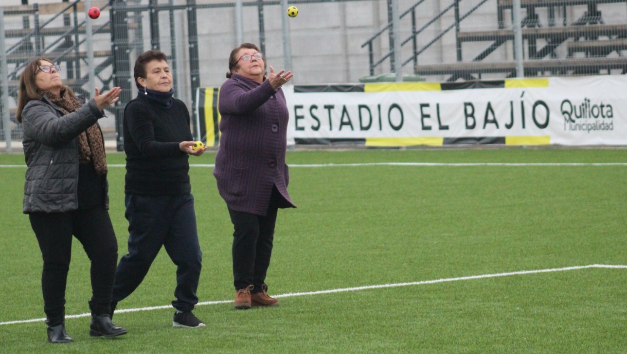 En Quillota se continúan potenciando espacios para incentivar la actividad física entre los adultos mayores.