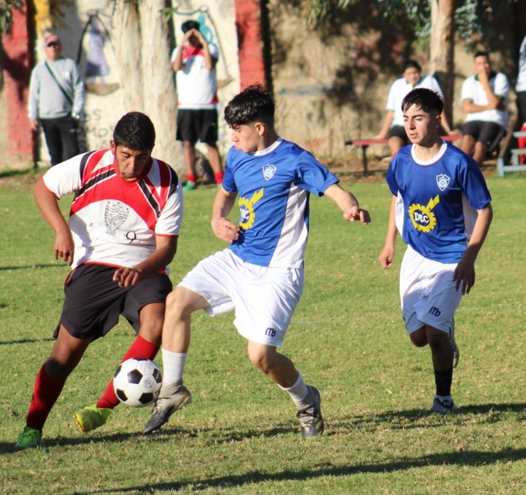 Con grandes partidos se inició la fase comunal de los Juegos Deportivos Escolares 2022.