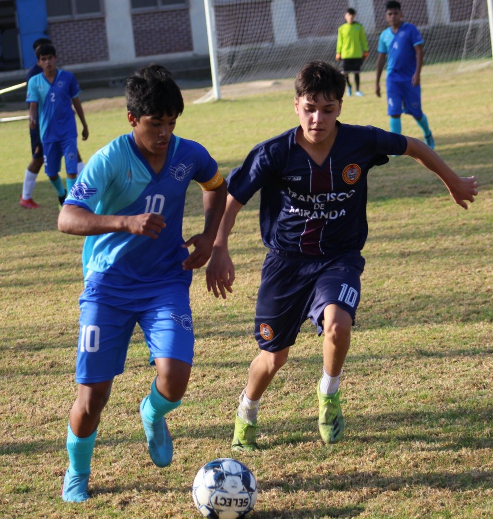 Establecimientos educacionales de Quillota se comprometieron con los Juegos Deportivos Escolares 2022.