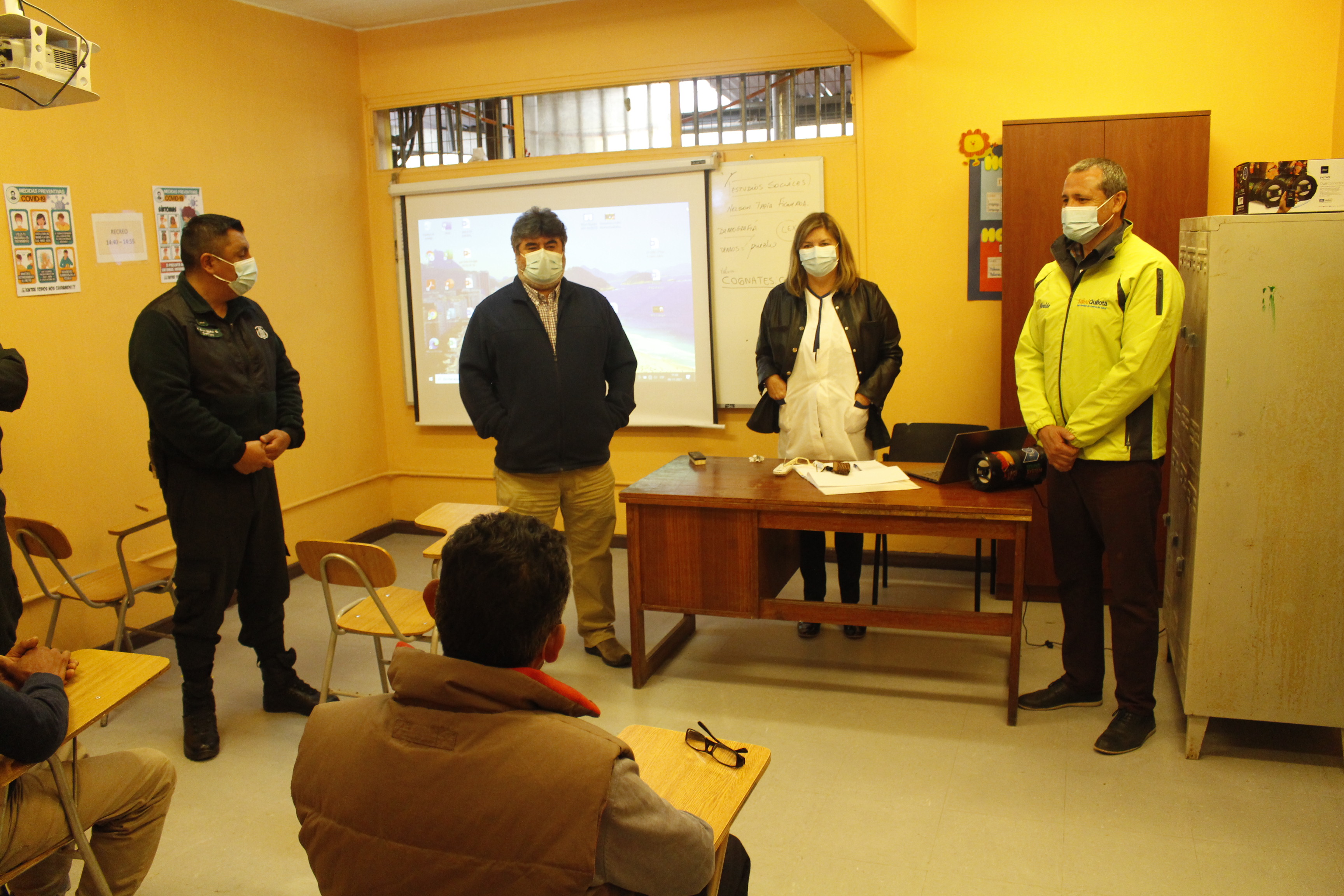 Colegio municipal que funciona en el Centro de Detención Preventiva retornó sus clases presenciales