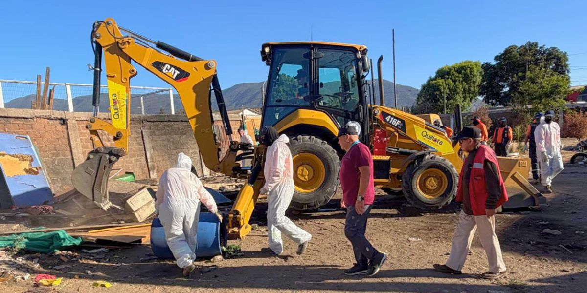 Desalojo y limpieza municipal le cambia la cara a la Villa Los Aromos