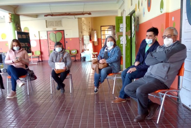 Vecinos de Boco y colectiveros crearon grupo de WhatsApp y fijaron horarios para mejorar el transporte