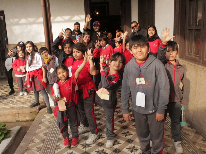Niñas y niños del Programa 4 a 7 conocieron el Museo y Biblioteca Pública