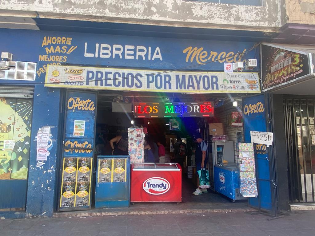 Quillota: Niños y niñas de la Unidad de Inclusión Social reciben kits escolares