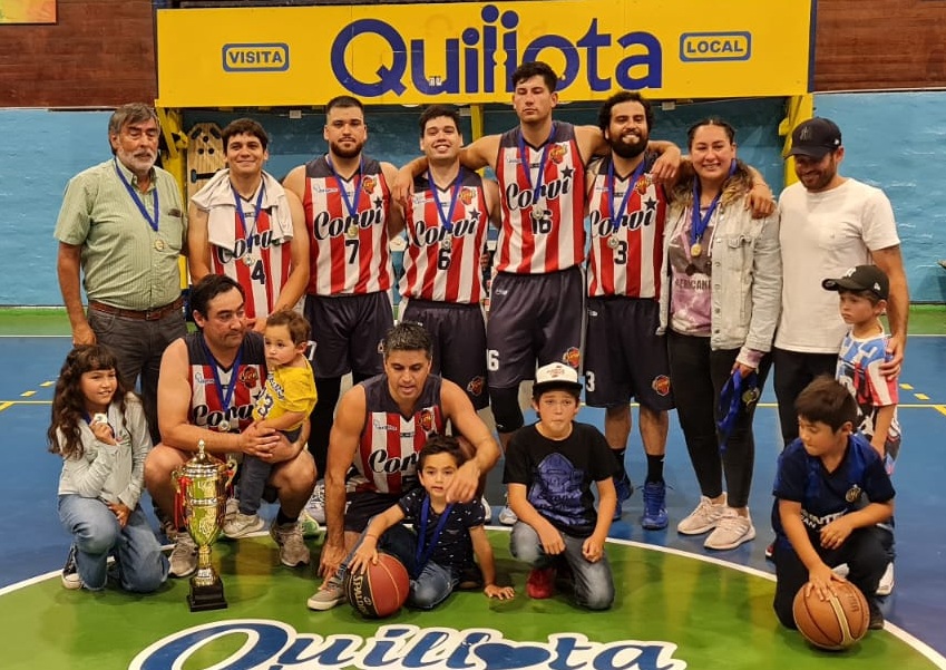 Asociación de Básquetbol de Quillota coronó a los mejores equipos damas y varones en el campeonato 2022.