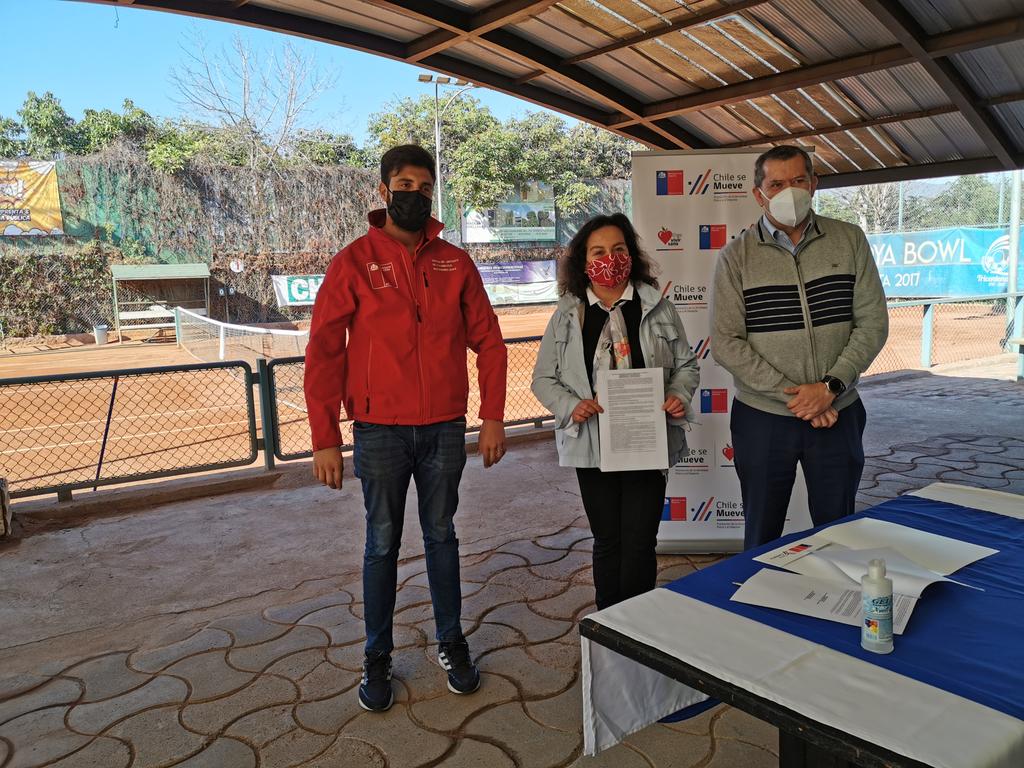 Asociación Provincial de Voleibol de Quillota firmó convenio de proyecto FONDEPORTE 2021.