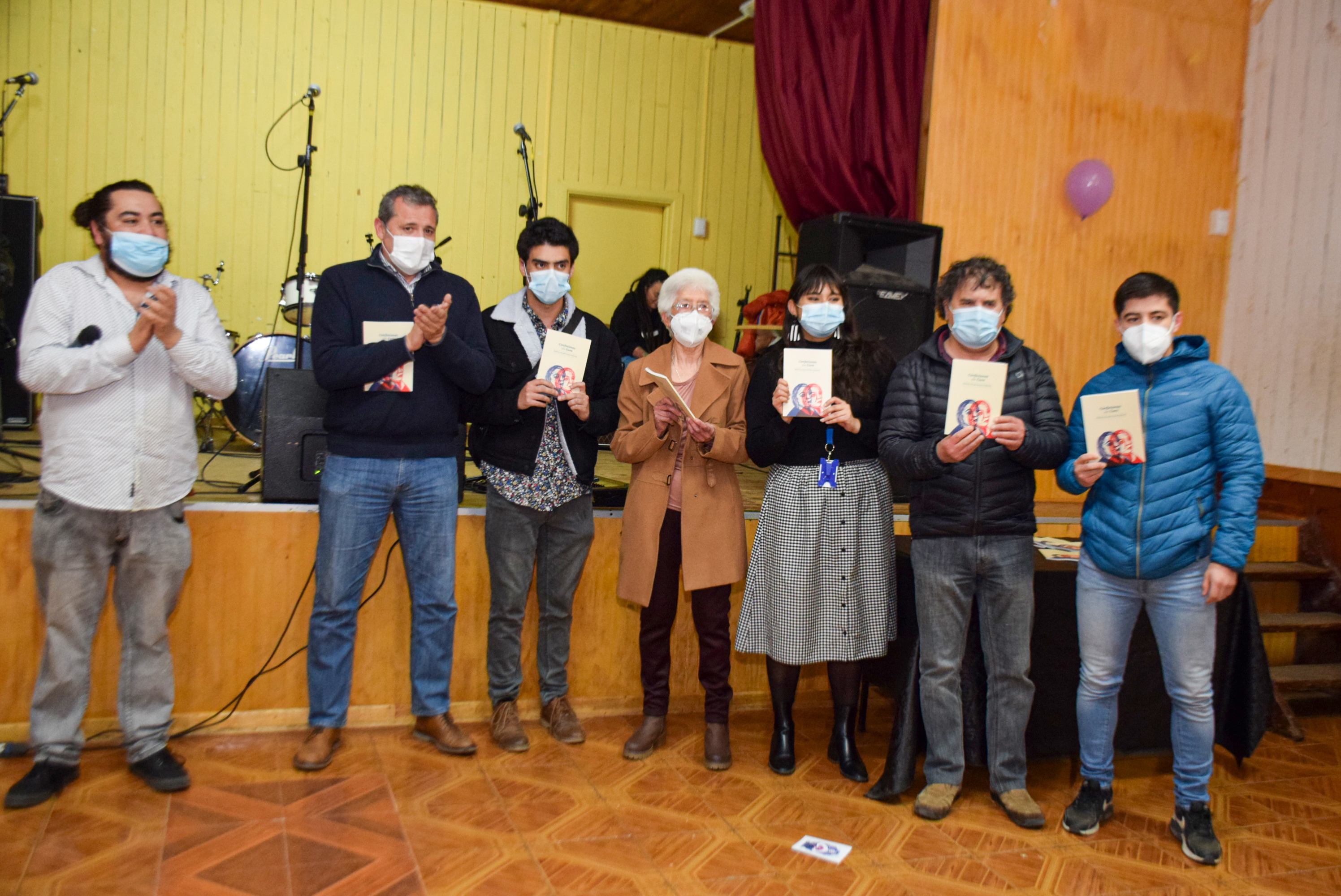 “Confesiones sin Cura”: Libro recoge relatos del ámbito sexo afectivo de las personas mayores de Quillota