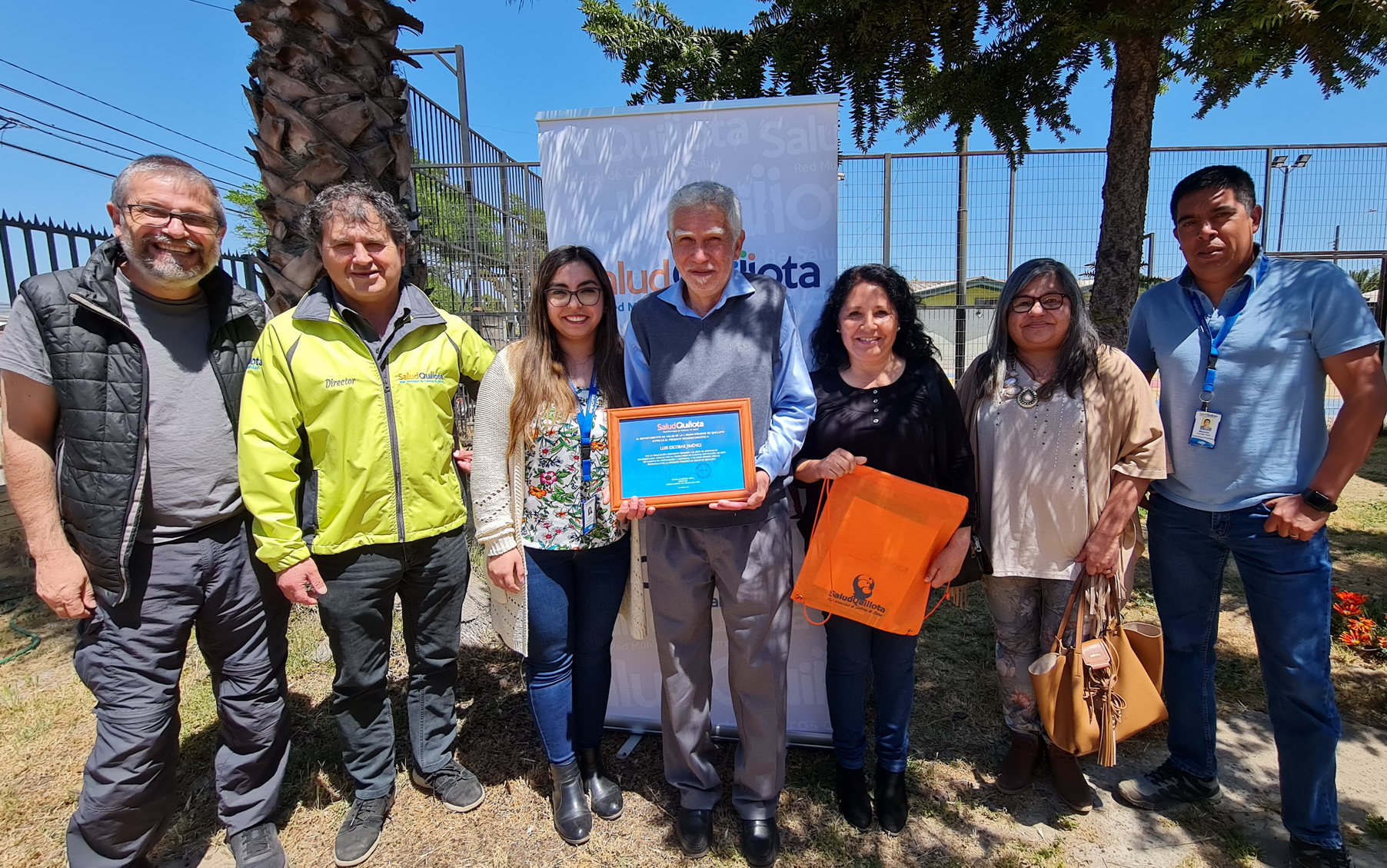 SaludQuillota reconoce a funcionario que cumplió 30 años de servicio a la comunidad de Quillota