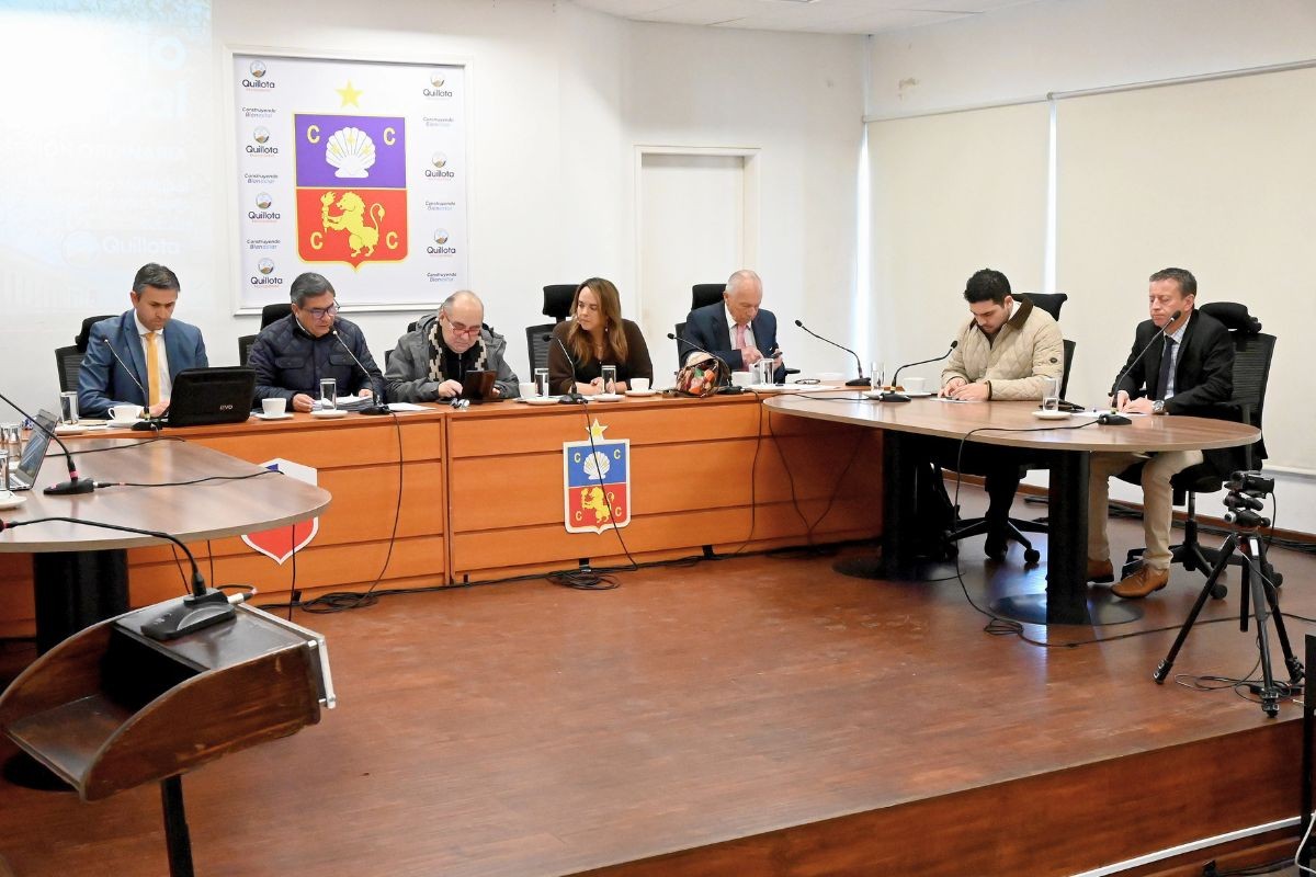 Concejo Municipal aprob&oacute; financiar la operaci&oacute;n de seis nuevos veh&iacute;culos h&iacute;bridos para Seguridad P&uacute;blica