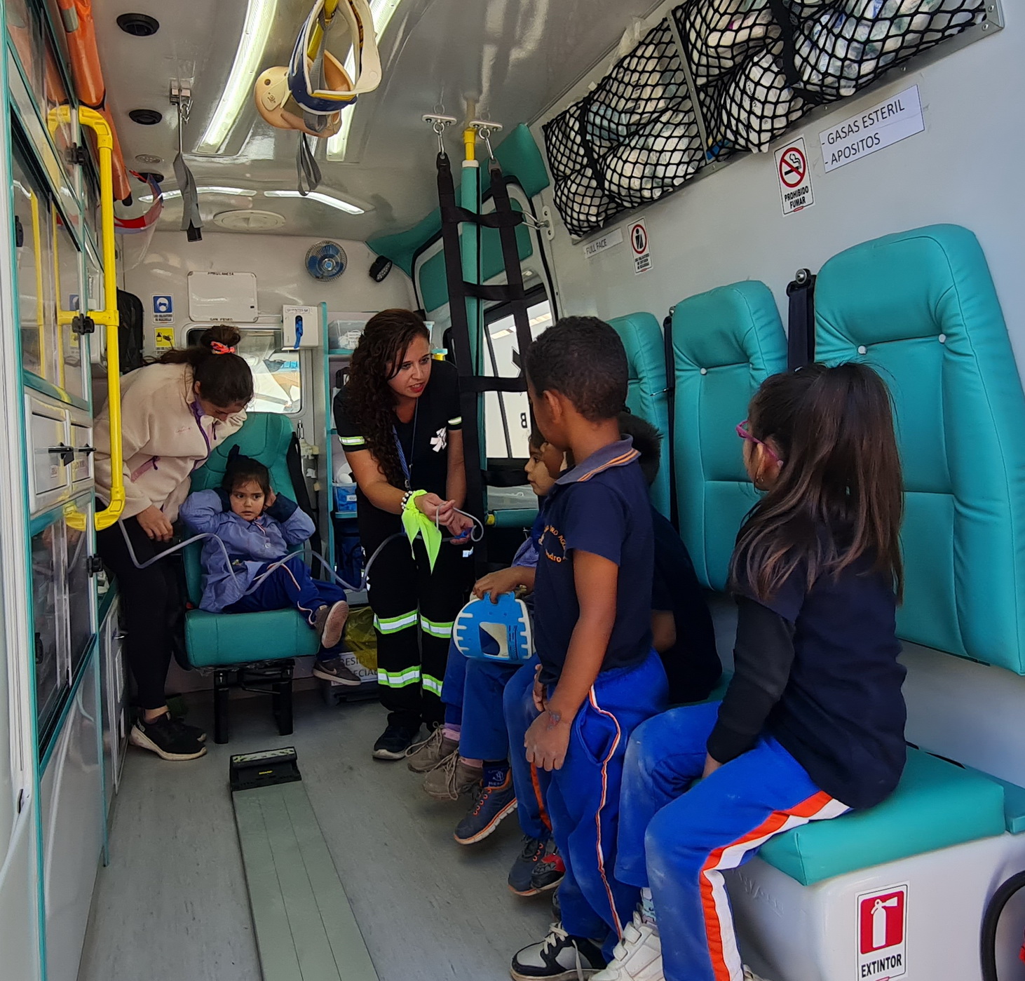 Departamentos de Salud y Educación de la Municipalidad de Quillota realizaron operativo conjunto en San Pedro