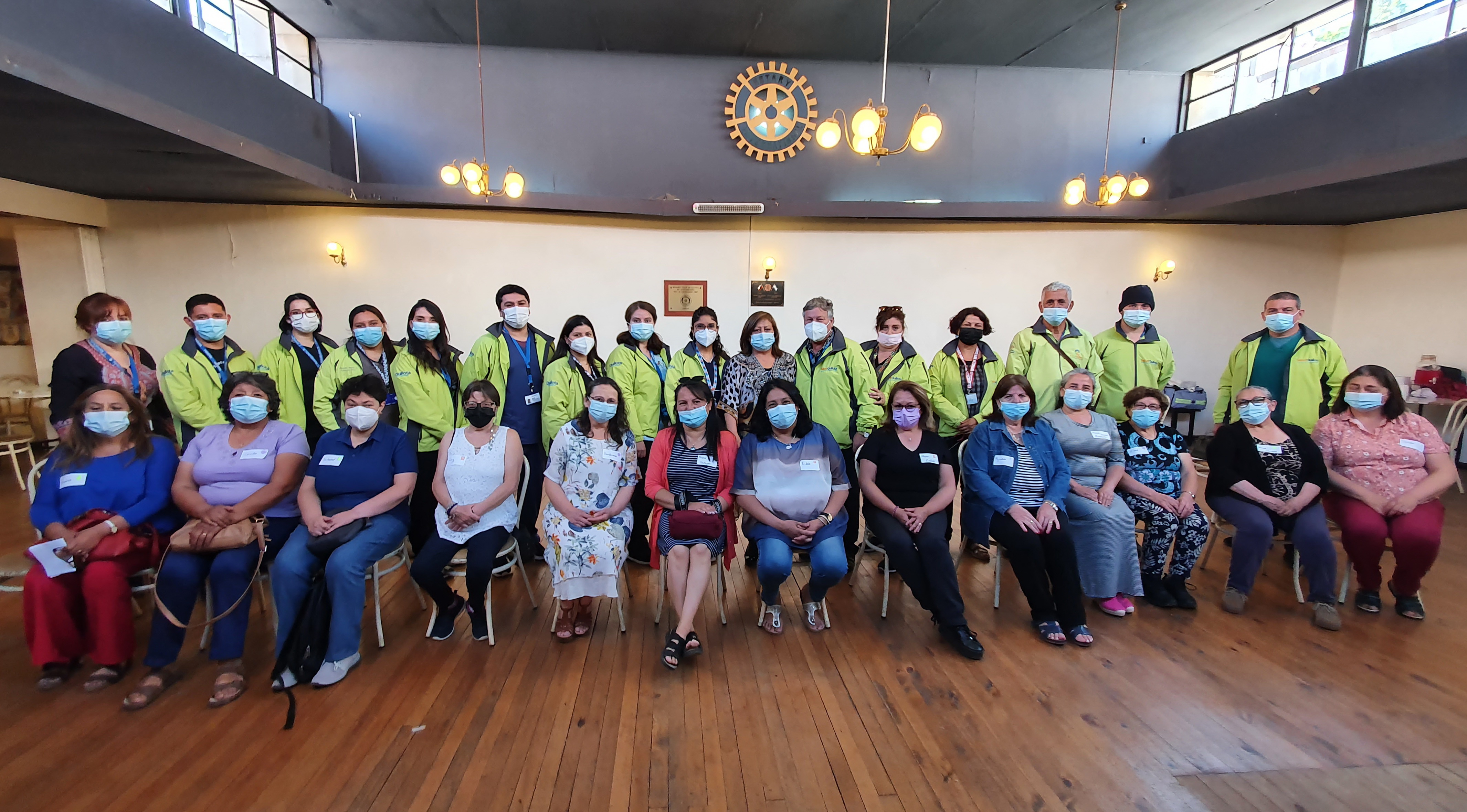 SaludQuillota realizó jornada de capacitación a cuidadoras de pacientes con dependencia severa