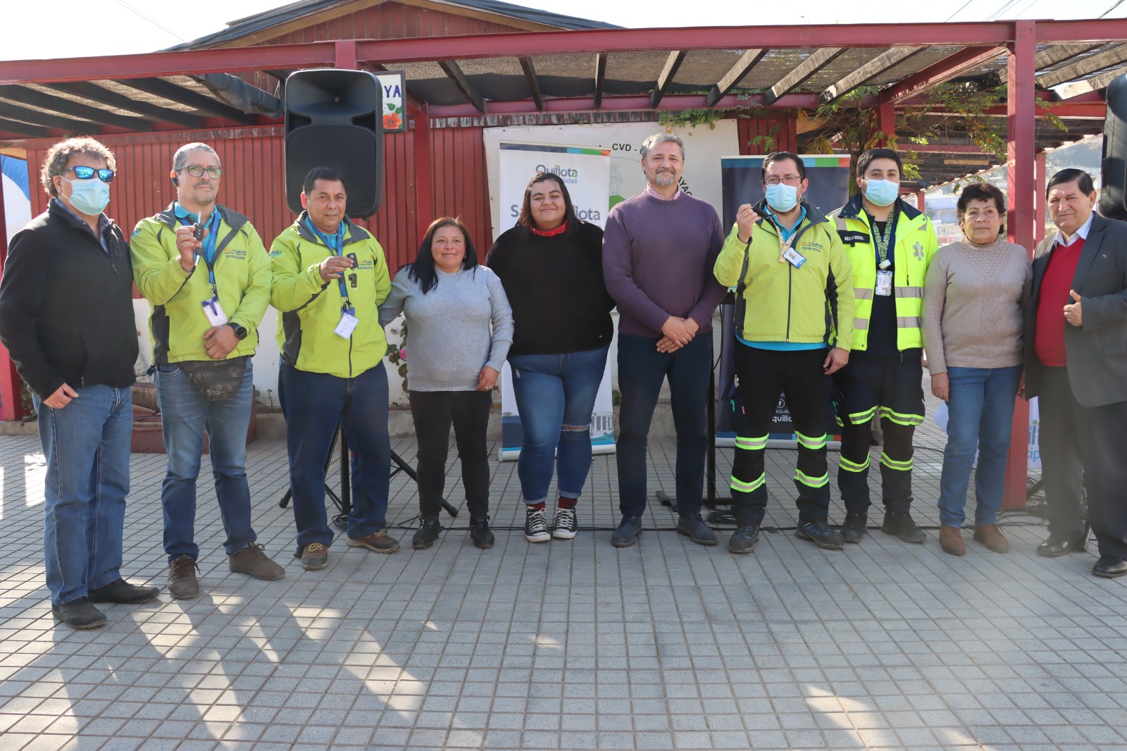 Salud Municipal de Quillota recibió una ambulancia, dos camionetas y módulos inflables para fortalecer el servicio en terreno