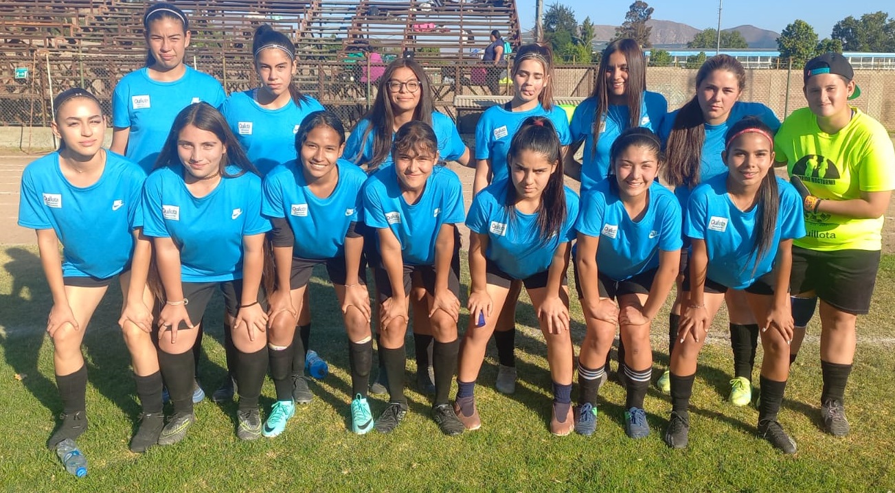 Pequeñas de taller municipal fútbol femenino debutaron de buena manera en Liga Regional Niñas al Poder.