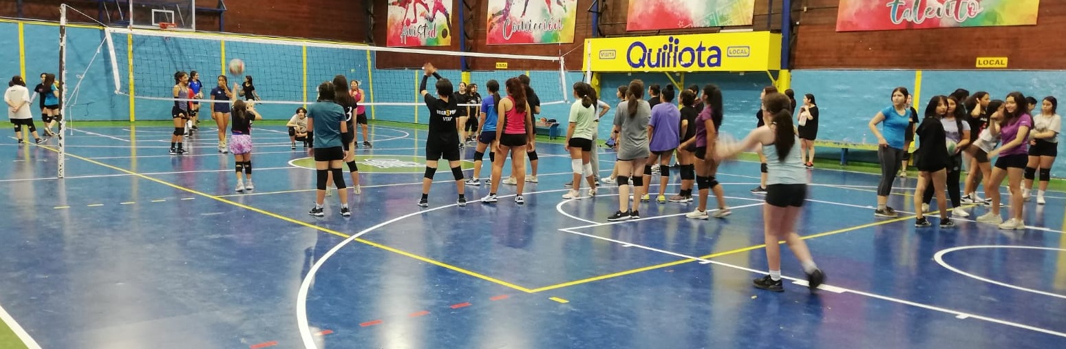 Municipio de Quillota ratifica su compromiso con el voleibol local durante época estival 2023.