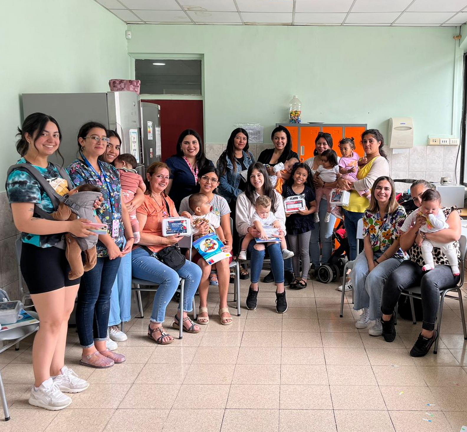 Familias de niños y niñas con sospecha de TEA de Quillota participaron en taller de habilidades sociales