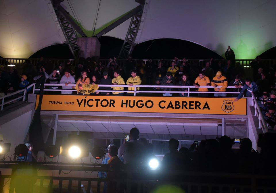 Tribunas del Estadio Lucio Fariña ya lucen los nuevos nombres homenajeando a ídolos de San Luis.