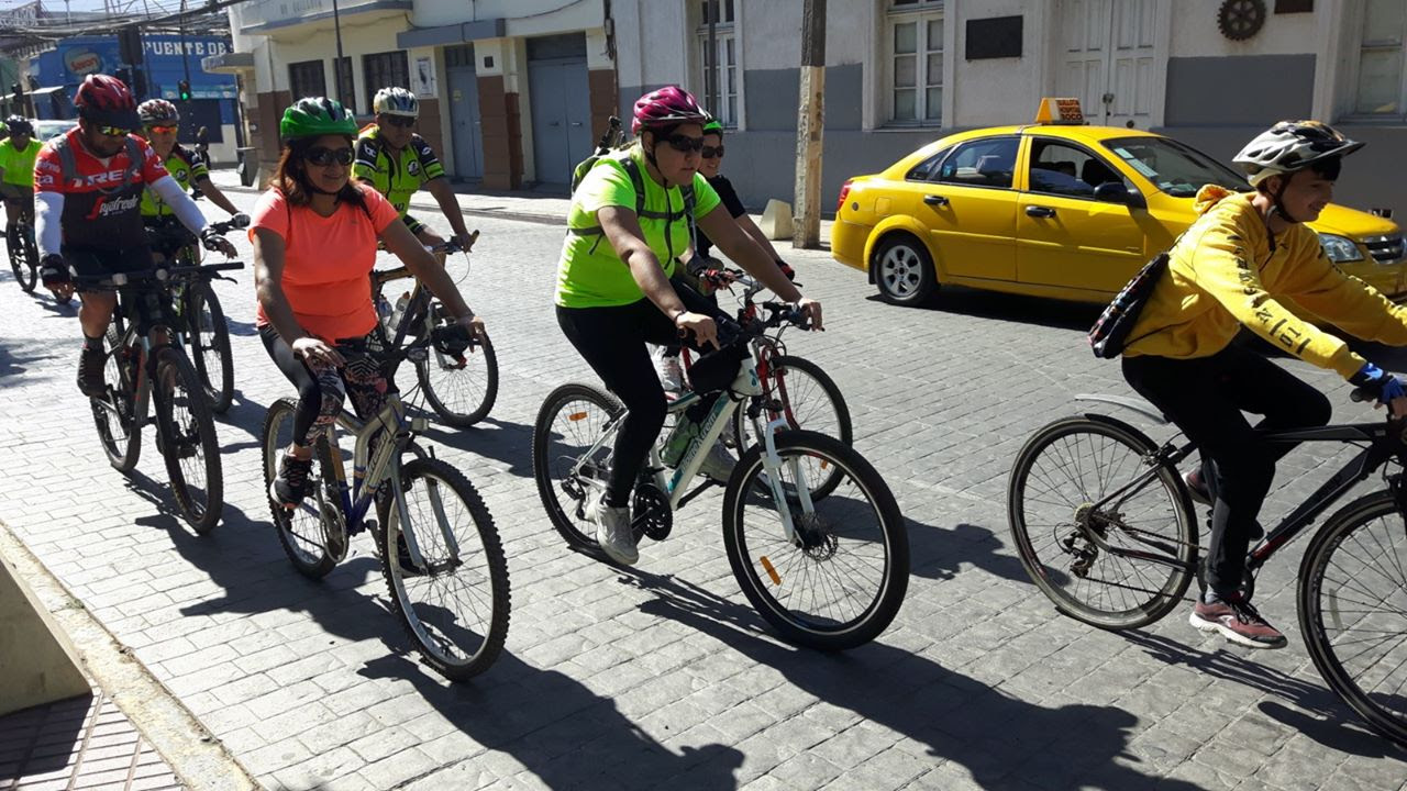 Comunidad disfrutó de la Cicletada Familiar de Navidad del Club MTB Quillota.